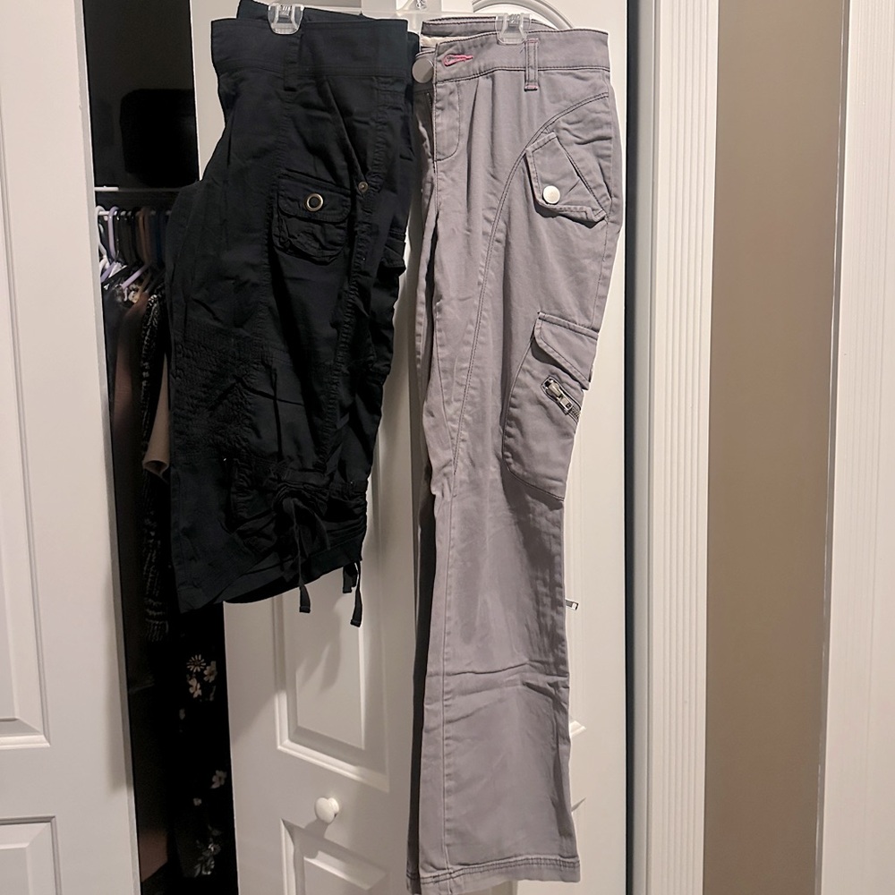 Lot of TWO DKNY pants size 11. Black capris & gray pants.